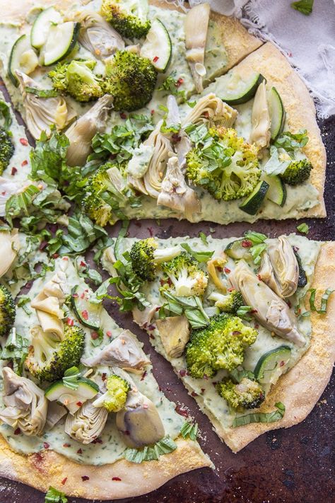 Vegan Green Goddess Pizza Vegan Green Goddess, Dairy Free Pizza, White Bean Hummus, Pizza Vegan, Pizza Vegana, Vegan Pizza Recipe, Bean Hummus, Dairy Free Recipes Dinner, Pizza Bianca