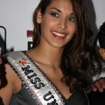 Celebrities Born in 1986 | List of Famous Men & Women Born in 1986 Miss Universe 2001, Miss Universe 2000, Dayana Mendoza, European Ancestry, Female Ninja, Nicaragua Travel, Miss Teen Usa, Miss Universe, Model Look