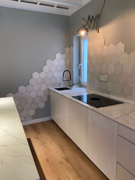 Hex Backsplash Kitchen, Half Tile Wall, Hexagon Tiles Kitchen, Hexagon Tile Kitchen, Tiles Wall Design, Modern Traditional Home, Hexagon Backsplash, Unique Backsplash, Wall Tiles Design