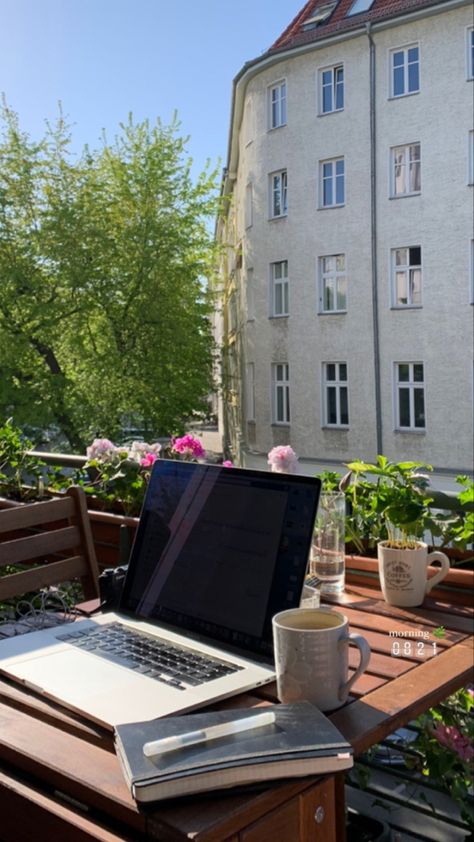 Balcony Aesthetic, Aesthetic Studying, Summer Study, Academic Excellence, Life Vision Board, Studying Life, Uni Life, Dissertation Writing, Visual Board