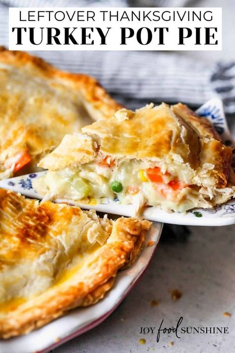 Homemade Turkey Pot Pie, Turkey Casserole Recipes Leftover, Pot Pie Recipe Easy, Turkey Pot Pie Recipe, Turkey Casserole Recipe, Leftover Thanksgiving, Thanksgiving Leftover Recipes, Turkey Pot, Turkey Casserole