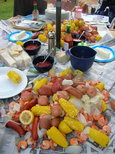 Fish Fry Party, Cajun Party, Low Country Boil Recipe, Shrimp Boil Party, Low Country Boil Party, Crab Boil Party, Low Boil, Cajun Seafood Boil, Seafood Boil Party