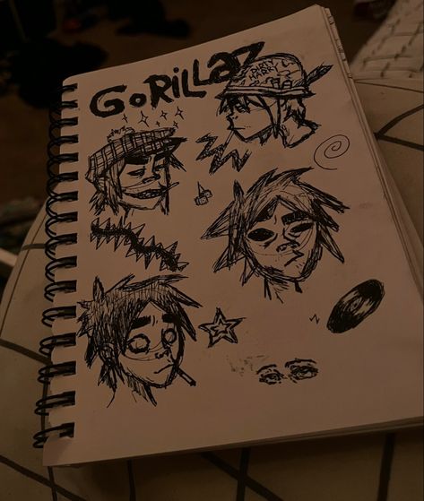 Grunge alt aesthetic drawing doodle page of Gorillaz characters Album Covers Aesthetic Drawing, Grunge Room Drawing, Alternative Drawing Style, How To Draw 2d Gorillaz, 2d Drawing Gorillaz, Drawing Grunge Sketch, Loser Lover Drawing, 2d Gorillaz Aesthetic, Drawing Grunge Aesthetic