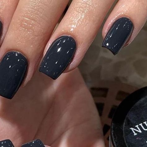 NuGenesis Nails on Instagram: "Wearing the perfect shade of dark grey with NU-16 London Calling dip powder is a chic choice for any season, but especially for fall and winter. 

This deep, sophisticated gray is versatile and timeless, providing a sleek, polished look that pairs well with any outfit. Love this nail mani by @indulgencenailsandspa

Visit us at www.nugenesisnails.com to learn more! 

#nugenesis #nugenesisnails #dippowder #dipnails #dippowdernails #autumnnails #nailsalon #nailtech" Fall Dipping Powder Nails, Fall Grey Nails, Dark Gray Nails, Dark Grey Nails, December Nails, Gray Nails, Dark Nails, Dip Powder Nails, Dip Powder