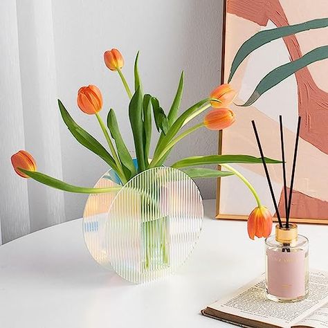 Amazon.com: Yalzone Modern Acrylic Vase Geometric Arch Vase Unique Plant Floral Container for Home Office Decoration Wedding Table Centerpiece 3.15 x 9.45’’ : Home & Kitchen Vase Cute, Vase Minimalist, Minimalist Dekor, Acrylic Vase, Vase Display, Acrylic Ideas, Clear Vase, Flower Installation, Container Flowers