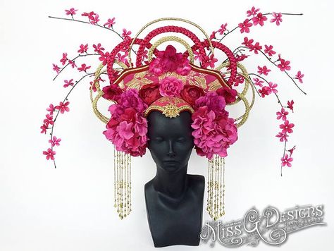 Pink Flower Headpiece by Miss G Designs etsy.com/shop/MissGDesignsShop headdress crown flowers spring Headdress Crown, Costume Concepts, Crown Headdress, Floral Headdress, Lightning In A Bottle, Head Games, Flower Headdress, Drawing Fashion, Purple Trees