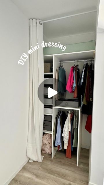 Room With Dressing, Dressing Diy, Diy Dressing, Dressing Pas Cher, Mini Dressing, Classic Wardrobe Essentials, Functional Wardrobe, White Button Down Shirt, Classic Wardrobe