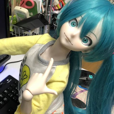 Miku Doll Pfp, Creepy Miku Doll, Miku Doll, Doll Pfp, Blue