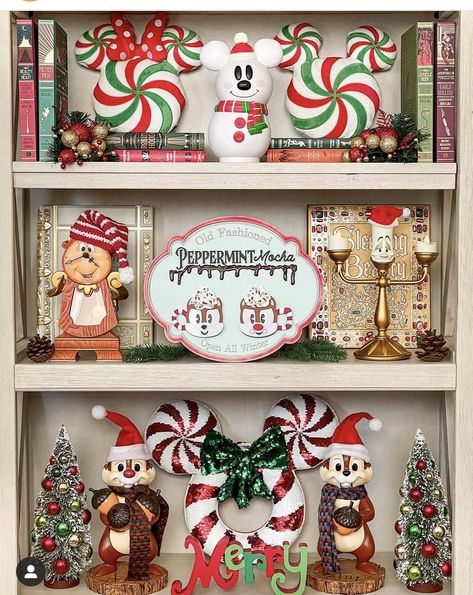 Disney Christmas Diy, Disney At Home, Disney Xmas, Disney Christmas Decorations, Disney Room Decor, Disney Christmas Tree, Disney Home Decor, Mickey Christmas, Fun Christmas Decorations