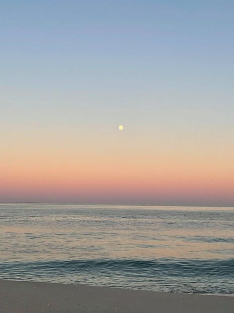 Neutral Tones Aesthetic, Australia Sunset, Aesthetic Golden Hour, 2021 Aesthetic, Parallel Lives, Australia Beach, Aesthetic Neutral, Holiday Pictures, Summer Dream