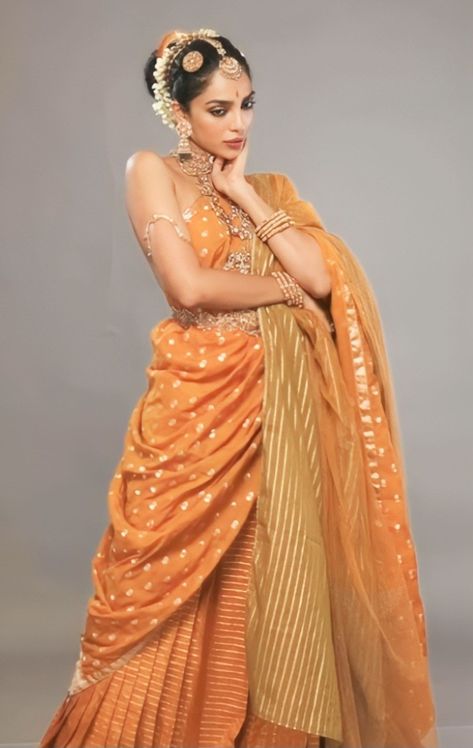 Indian Culture Clothing, Traditional Desi Clothing, South Indian Clothing, Traditional Indian Clothing Women, Uttar Pradesh Traditional Dress, Ancient Indian Clothing, Orange Indian Dress, Vedic Wedding, Hindu Fashion