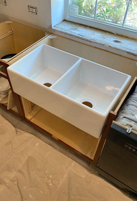 How to Install a Farmhouse Sink - DIY - Ashley Brooke Farm Sink Installation, Undermount Farmhouse Sink, Scratched Wood Floors, Double Farmhouse Sink, Sink Diy, Farmhouse Bathrooms, Ashley Brooke Designs, Farmhouse Sink Installation, Sink Installation