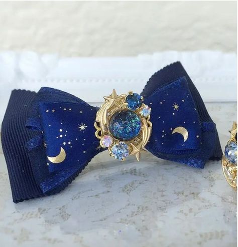 Knights Aesthetic, Sailor Moon Hair, Sailor Moon Wedding, Steampunk Hairstyles, Dragon Earrings, Magical Jewelry, Diy Ribbon, Moon Jewelry, Themed Outfits