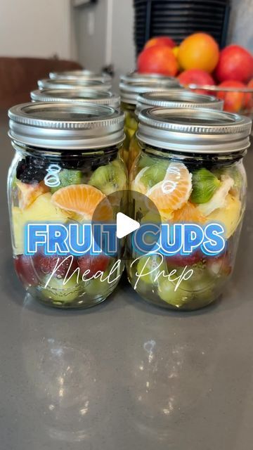 Fruit Cup Meal Prep, Fruit Mason Jars, Low Carb Fruit, Winter Fruit, Cold Salad, Fruit Salads, Salad In A Jar, Fruit Cups, Glass Jars With Lids