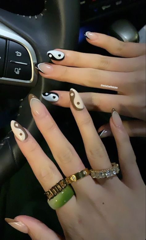 Matching Acrylic Nails For Best Friends, Cute Style Aesthetic, Best Friend Nails Ideas, Matching Nails, Kylie Nails, Girls Nail Designs, Vintage Nails, Vibrant Nails, Simple Acrylic Nails