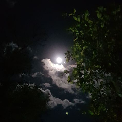 Greek Character, Moon Pfp, Paxos Greece, In The Pale Moonlight, Night Sky Photography, Moon Photos, The Moon Is Beautiful, Look At The Moon, Greece Holiday