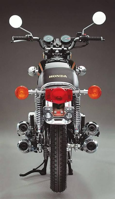 Honda Cb Series, Classic Honda Motorcycles, Cb 750 Cafe Racer, Honda Motorbikes, Vintage Honda Motorcycles, Soichiro Honda, Honda 750, Image Moto, Мотоциклы Cafe Racers