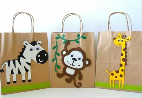 Noahs Ark Baby Shower, Goodie Bag Ideas, Animal Party Favors, Monkey Crafts, Barnyard Birthday Party, Farm Animals Birthday Party, Jungle Theme Birthday, Jungle Safari Party, Jungle Birthday Party