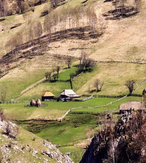 Romania Countryside, Romanian Village Aesthetic, Romanian Mountains, Romania Tourism, Rural Romania, Romania, Golf Courses, Instagram