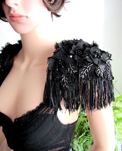 Fringe Shoulder Epaulettes Handmade Black Jewelry Costume - Etsy Turkey Handmade Chain Jewelry, Ice Queen Costume, Celestial Goddess, Upcycled Accessories, Shoulder Epaulettes, Shoulder Jewelry, Shoulder Necklace, Green Accessories, Queen Costume