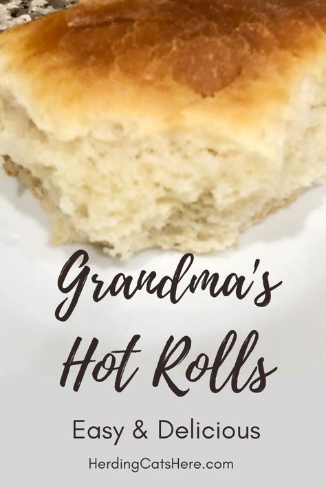 Looking for a tried and true hot roll recipe to make for your family gatherings. This is my grandma’s hot roll recipe, and they are actually simple to make. Hot Roll Recipe, Hot Rolls, Homemade Yeast Rolls, Hot Roll, Yeast Rolls, Dinner Rolls Recipe, Roll Recipe, Quick Desserts, Holiday Food