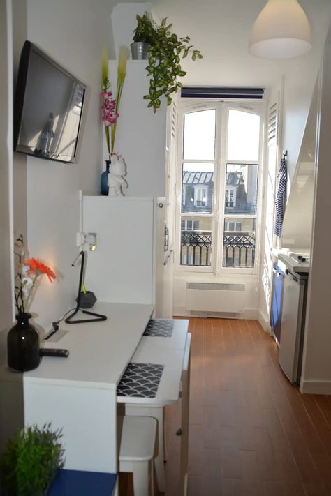 Studio for a single person - St Germain/St Michel - Apartments for Rent in Paris, Île-de-France, France - Airbnb Visiting Paris, Apartment Life, St Germain, Paris Apartments, Visit Paris, Rooms For Rent, Dream Apartment, Single Person, Studio Apartment