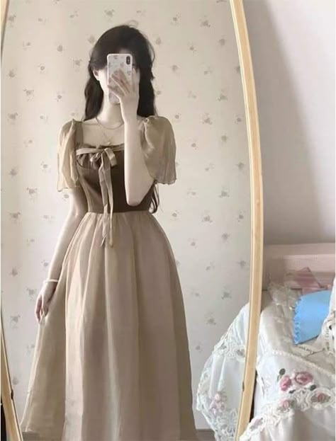 Ootd Non Hijab, Chinese Fancy Dress, A Line Long Dress, Coffee Outfit, Bride Dress Simple, Modest Dresses Fashion, Simple Frocks, Clean Fashion, Sunday Dress