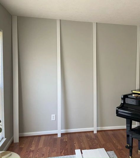 Easy DIY Board and Batten Accent Wall (Step By Step Guide) - Home By Alley Blue Living Room Color, Board And Batten Accent Wall, Wall Bedroom Diy, Batten Accent Wall, Diy Closet System, Accent Wall Entryway, Male Office Decor, Diy Board And Batten, Modern Wall Paneling