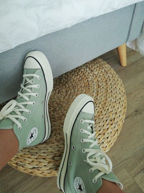 Mint Green Converse, Cute Converse Shoes, Cute Converse, Back To School Shoes, Dr Shoes, Preppy Shoes, Pretty Shoes Sneakers, All Star Shoes, Green Converse