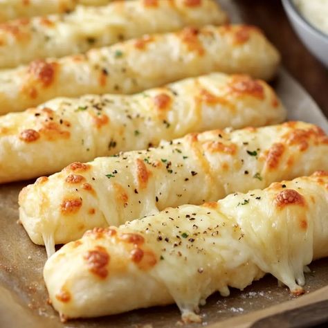 Copycat Pizza Hut Cheese Sticks, Garlic Bread Sticks Pizza Dough, Breadstick Recipe From Pizza Dough, Easy Cheese Bread Sticks, Cheese Breadsticks Recipe, Homemade Pizza Sticks, Dominos Breadsticks, Cheese Sticks With String Cheese, Cheese Sticks With Pizza Dough