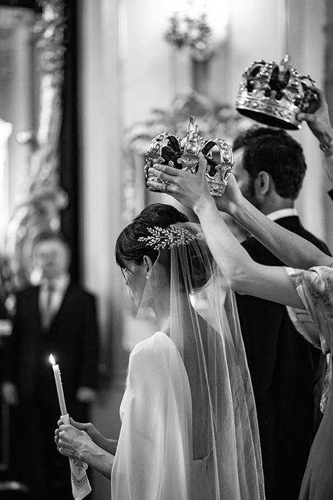 Serbian Wedding, Church Wedding Photos, Church Aesthetic, Orthodox Wedding, Wedding Picture Poses, Love Football, Catholic Wedding, In Distress, Christian Wedding