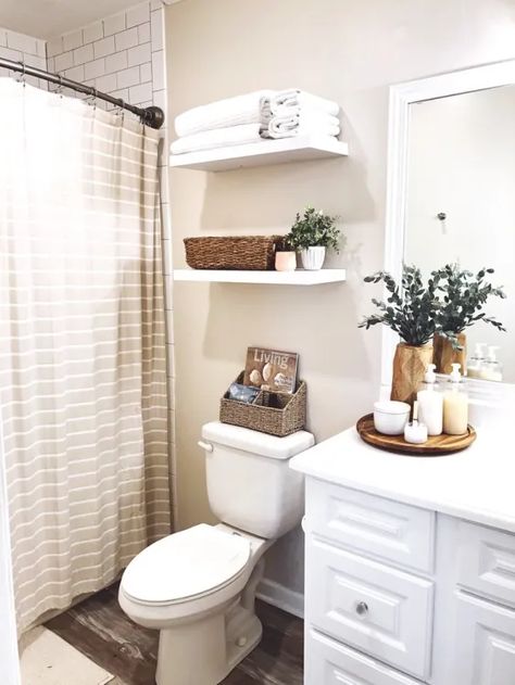 3 Things To Clean Before Having Guests Over - Organized-ish Guest Bathroom Essentials, Small Bathroom Paint, Small Bathroom Organization, Small Bathroom Makeover, Small Bathroom Ideas On A Budget, Small Bathroom Ideas Modern, Apartment Bathroom, Simple Bathroom, Bathroom Renos