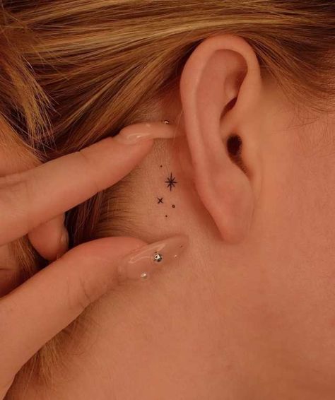 Sparkle Tattoo Wrist, Tiny Star Tattoo, Tattoo Sparkle, Sparkle Tattoo Ideas, Sparkles Tattoo, Spark Tattoo, Dainty Tattoos For Women, Cute Small Tattoo Ideas, Star Tattoo Ideas