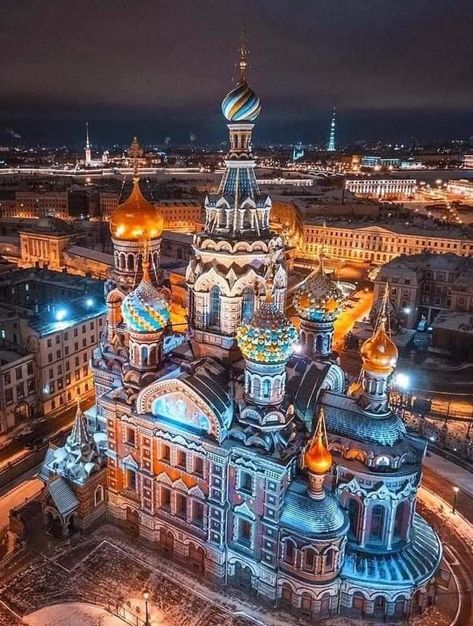 Visit Russia, St Basils Cathedral, Russian Architecture, Scenery Pictures, Iconic Buildings, Disney World Vacation, City Break, Beautiful Fantasy Art, Historic Buildings