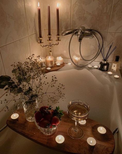 Aesthetic Bath, Bath Aesthetic, Chill Zone, Dream Bath, Mia 3, Relaxing Bath, Bubble Bath, Dream Room, The Bathroom