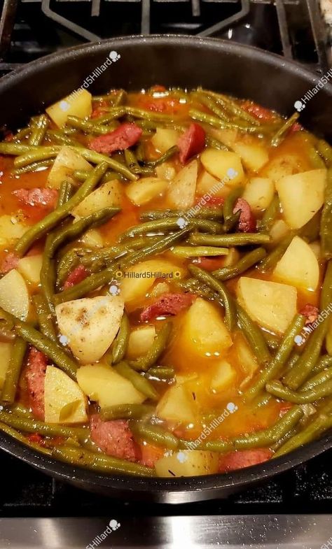 Louisiana’s Best Recipes-Cajun, Creole, and Southern | 🌱🌱🌱🌱🌱🌱REPOST🌱🌱🌱🌱🌱🌱 | Facebook Authentic Southern Recipes, Cajun Recipes Authentic, Cajun Recipes Louisiana Authentic, Authentic Creole Recipes, Authentic Louisiana Recipes, Green Beans With Potatoes, Cajun Recipes Louisiana, Smothered Green Beans, Cultural Recipes