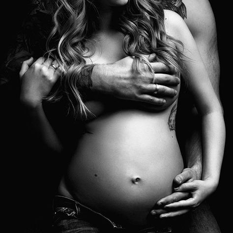 🔝ＡＮＮＡ ＮＡＺ Pregnancy (@annanaz.ru) • Instagram photos and videos Bourdier Photoshoot Poses, Beach Fashion Shoot, Baby Announcement Photoshoot, Pregnancy Belly Photos, Cute Pregnancy Pictures, Maternity Photography Poses Couple, Maternity Photography Poses Pregnancy Pics, Maternity Photoshoot Outfits, Couple Pregnancy Photoshoot