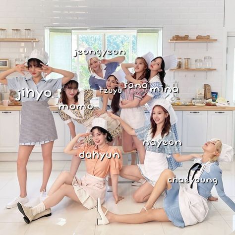 Twice With Names, Twice Group Photo With Names, Twice Ot9 Photo, Twice Names, Girls Group Names, Twice Group, Girls Group, Group Photos, Kpop Girl Groups