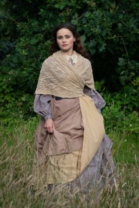 The Crucible Outfits, Irish Fashion Traditional, 1800s German Fashion, 1800 Fashion Women, 19 Century Fashion Woman, 1800s Fashion Women, 1800s Fashion Poor, 1700s Fashion Women, Mid 1800s Fashion