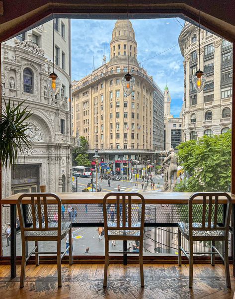 Cities Reference, Coffee With A View, Argentina Travel, City Aesthetic, London City, Pretty Places, Travel Aesthetic, Go Outside, Travel Dreams