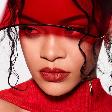 𝖌𝖆𝖇𝖗𝖎𝖊𝖑 on Twitter: "rihanna for fenty beauty (new pic)… " Rihanna Red Lip, Rihanna Photoshoot, Rihanna Fenty Beauty, Refillable Lipstick, Red Lip Gloss, Creamy Lipstick, Beauty Games, Lipstick Collection, Bad Gal