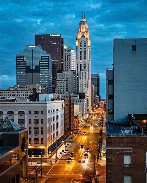 Downtown Columbus,Ohio Ohio Aesthetic, Columbus Ohio Skyline, Downtown Columbus Ohio, World Cities, Columbus Ohio, City Lights, Empire State Building, Columbus, New York Skyline