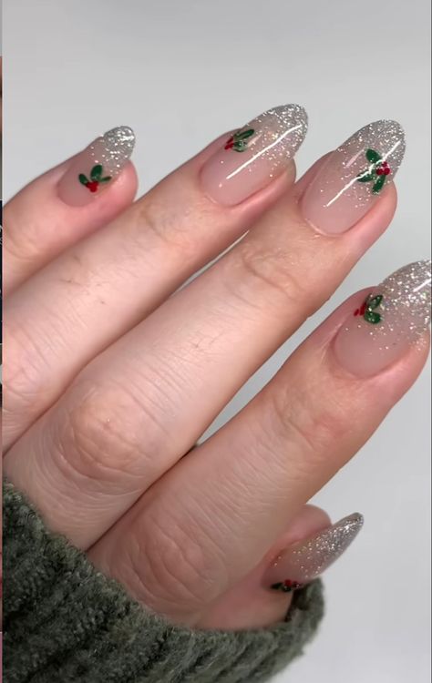 Christmas Nails Overlay, Holiday Nails Oval, Holiday Nails New Years Sparkle, Gingerbread French Tip Nails, Cute Nail Designs Winter, Taylor Swift Christmas Nails, Christmas Vibe Nails, Christmas Bio Gel Nails, Christmas Acrylics Short Almond