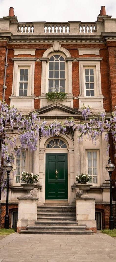 Bridgerton House, Fairytale Aesthetic, Fantasy Story, Regency Era, Book Nook, Room Makeover Inspiration, Book Nooks, Home Wallpaper, Room Makeover