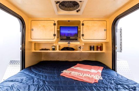 These teardrop camper interiors might convince you this is the travel trailer you need! We love the diversity in this type of camper. Check out the teardrop trailer interior pics! Overlander Trailer, Squaredrop Camper, Camper Interior Ideas, Teardrop Trailer Interior, Runaway Camper, Teardrop Camper Interior, Teardrop Camper Plans, Mini Caravan, Small Camping Trailer