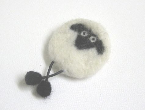 Sold. Sheep Brooch, Felted Sheep, Felted Earrings, Sheep Crafts, Zipper Crafts, Needle Felting Diy, Needle Felted Christmas, Felt Gifts, Brooch Diy