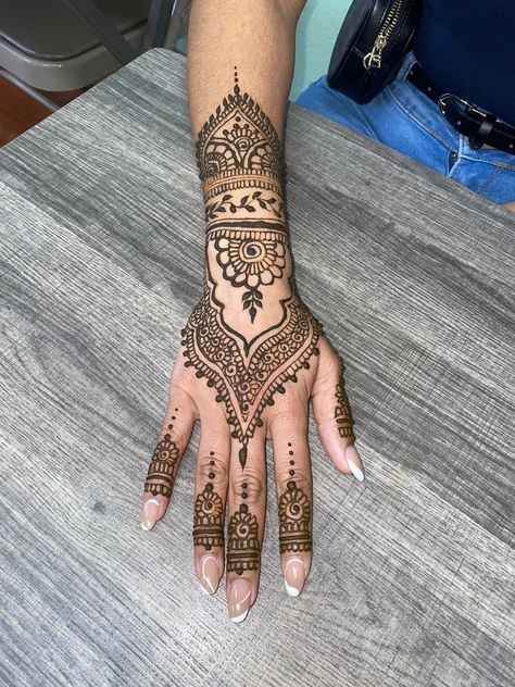 A beautiful henna design on hand and arm Mehndi Designs Arm Sleeve, Mid Arm Henna Design, Half Arm Henna Designs, Henna Hand And Arm, Henna Designs Hand 2024, Henna Designs Hand And Arm, Full Sleeve Henna Tattoo, Whole Arm Henna, Henna Design Arm