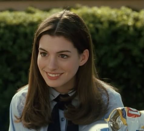 The Princess Diaries, Princess Diaries, Mia 3, Anne Hathaway, Makati, The Princess, Pretty Woman, Hair Inspo, Brown Hair