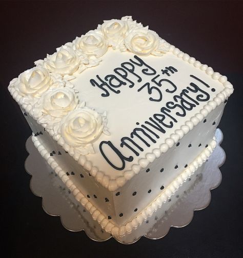 35th Anniversary cake with buttercream roses 35th Anniversary Cake, 35th Wedding Anniversary Cake, Wedding Anniversary Cake Ideas, Cake With Buttercream Roses, Anniversary Cake Ideas, Vowel Renewal, 35th Wedding Anniversary, Cake With Buttercream, Buttercream Roses