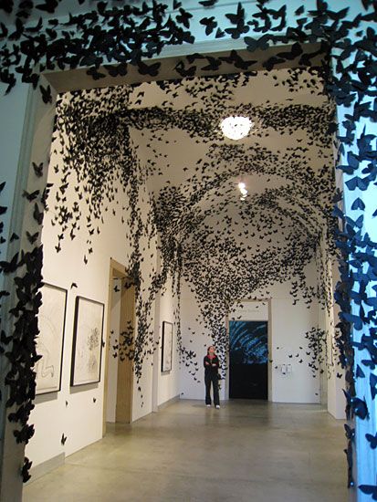 Black Art Installation, Halloween Art Installation, Unique Art Installations, Home Art Installation, Halloween Installation, Art Installation Ideas, Butterfly Installation, Paper Art Installation, Wall Art Installation